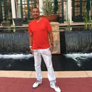 Meet your Posher, Derrick